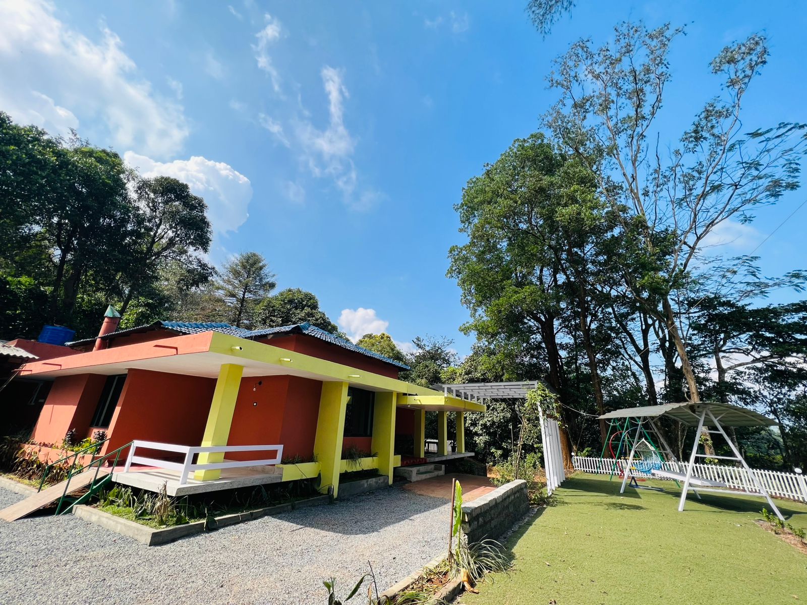 Casita Chain Tree Bunglow - Lakkidi