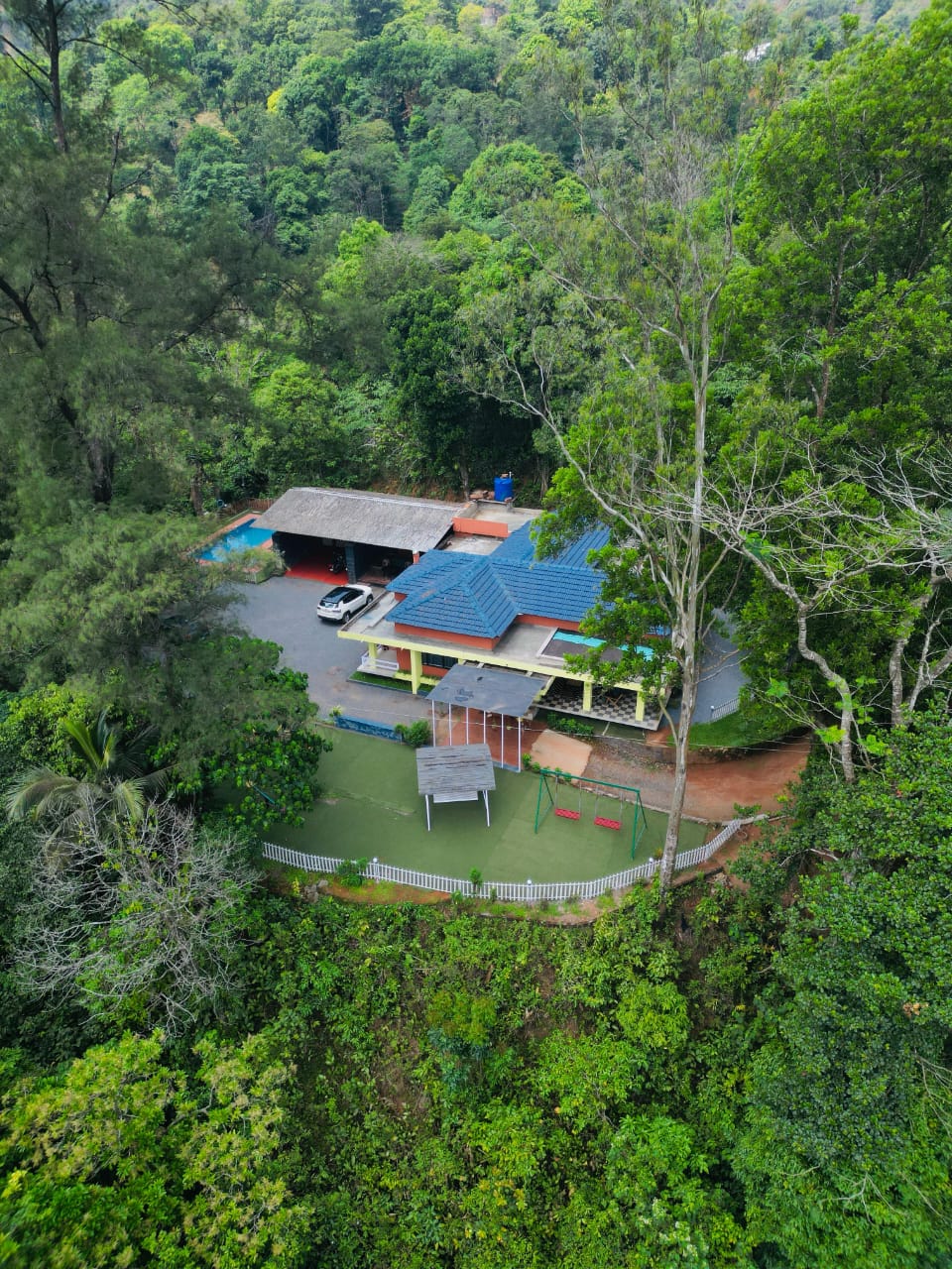 Casita Chain Tree Bunglow - Lakkidi