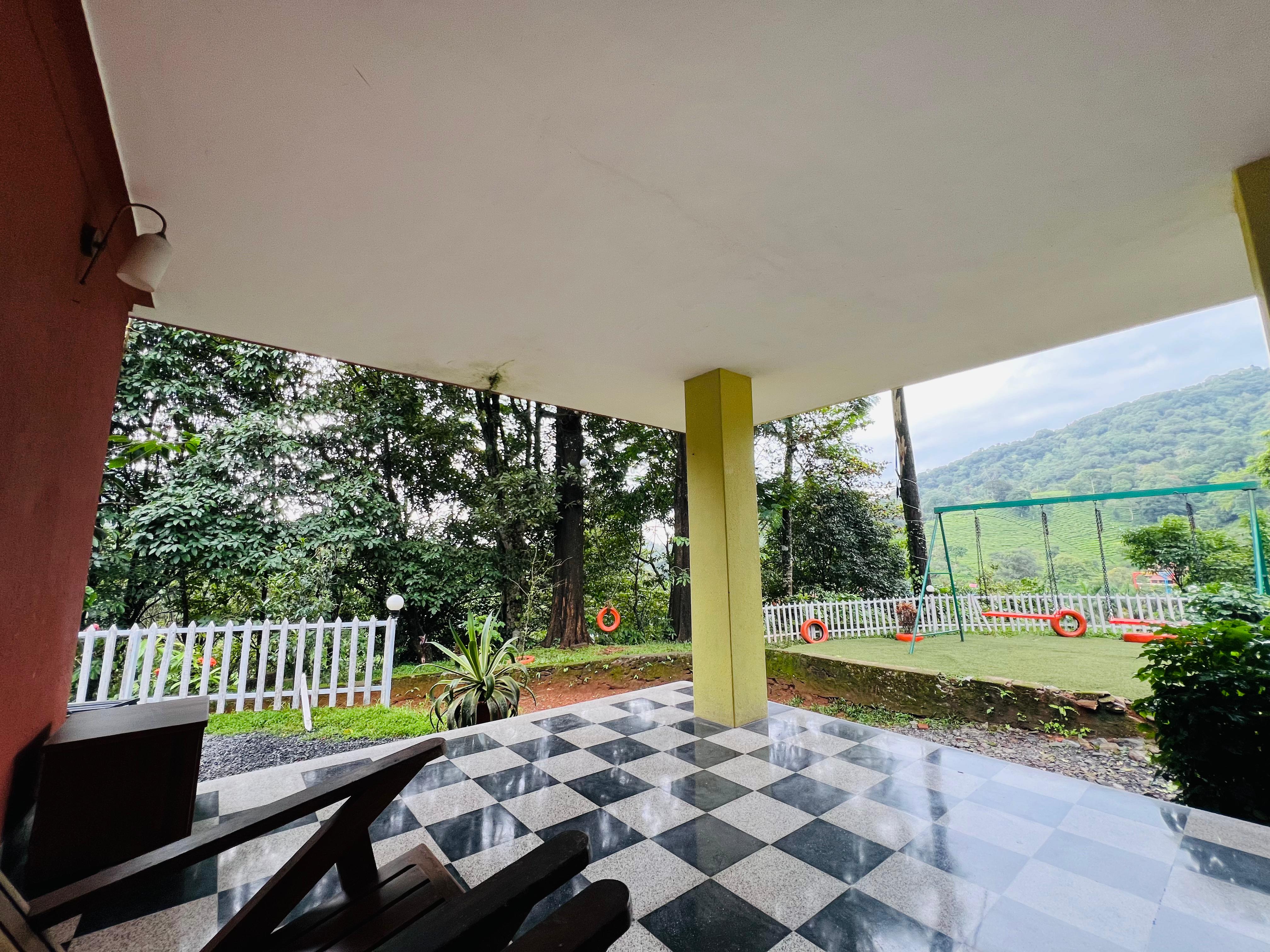 Casita Chain Tree Bunglow - Lakkidi
