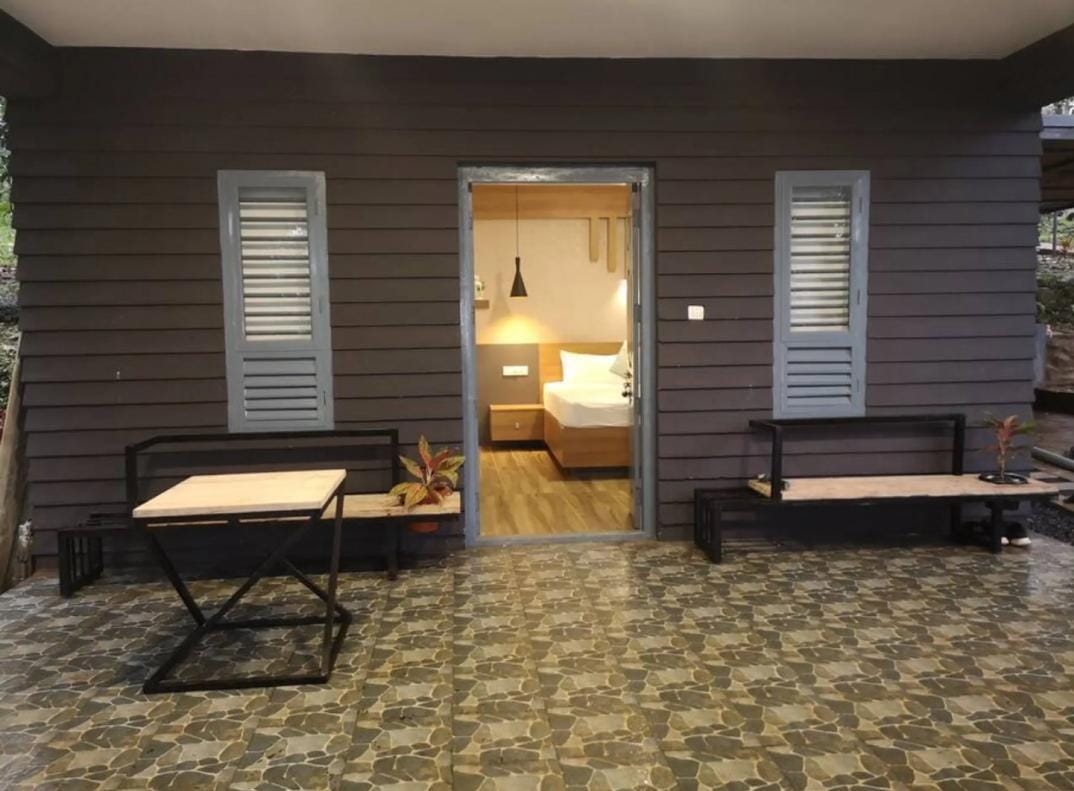Casita Wild Root Stay